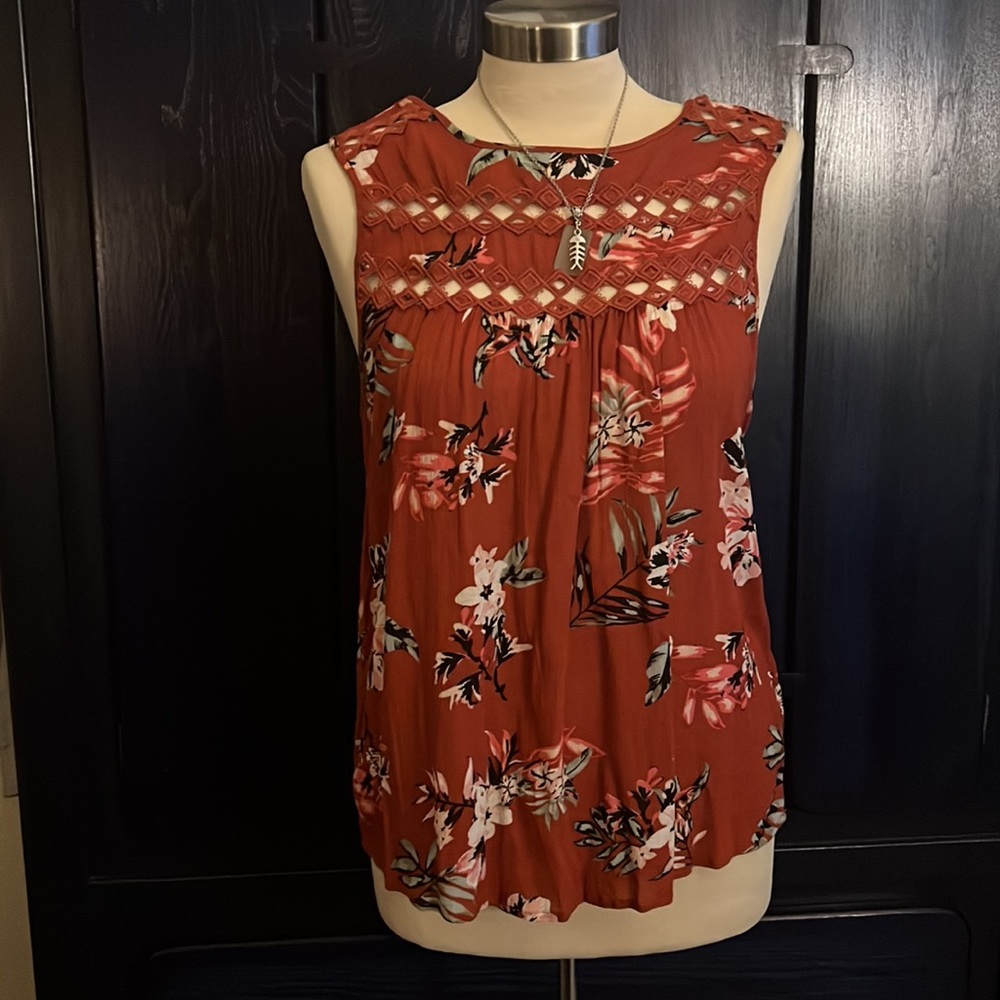 Sleeveless Floral Top from Maurice’s sz M